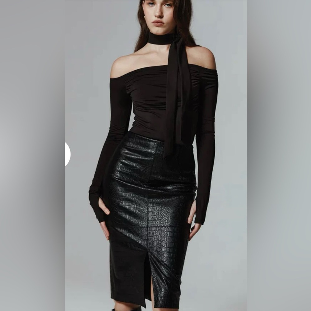 SALE! Elegant Black Vegan Leather Pencil Skirt size Small NWOT